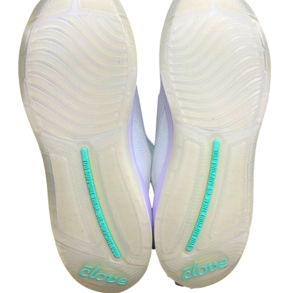 Clove Brilliant White Shoes Nursing Sneaker Fluid Resistant W 9.5 M 8.5 Unisex - Picture 4 of 11